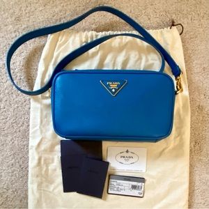Prada Saffiano Lux leather crossbody bag 💙
